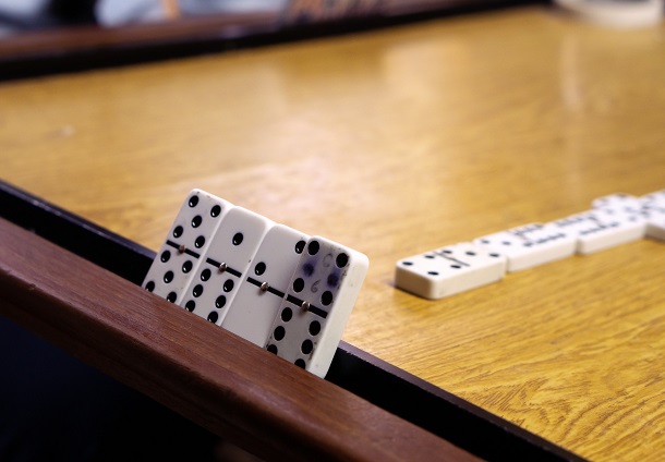 dominoes