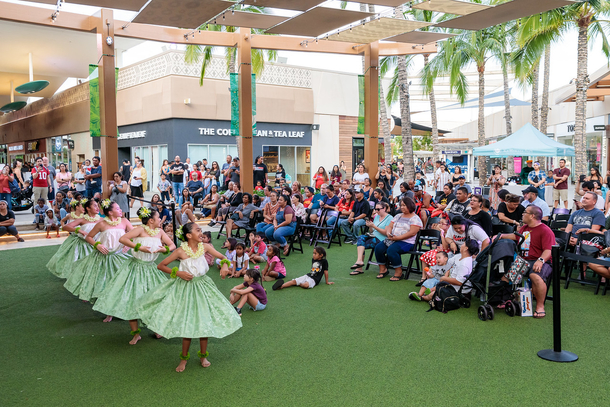 Halau Hula 'O Hokulani at Center Court